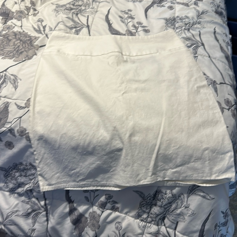 White, mid length, New York, and Company skirt